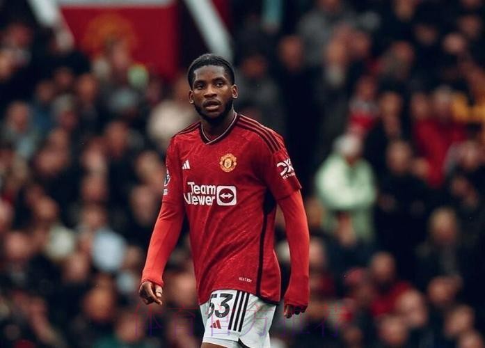 7M晚报:泰山1-1海牛 曼联中卫坎布瓦拉加盟黄潜 7M晚报:泰山1-1海牛 曼联中卫坎布瓦拉加盟黄潜