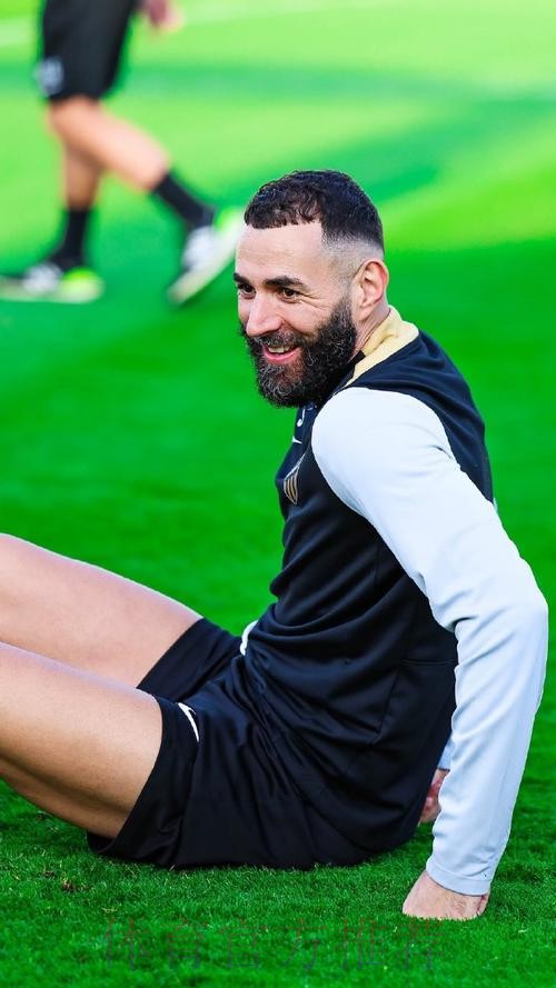 本泽马:没有肌肉拉伤或大的问题 还没100%恢复 本泽马:没有肌肉拉伤或大的问题 还没100%恢复